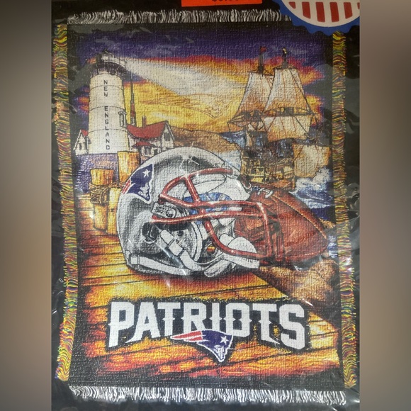 48” X 60” NEW ENGLAND PATRIOTS WOVEN THROW BLANKET WALL TAPESTRY LIGHTHOUSE - Picture 1 of 3